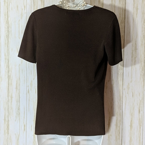 Requirements sweater size extra large - Picture 2 of 3